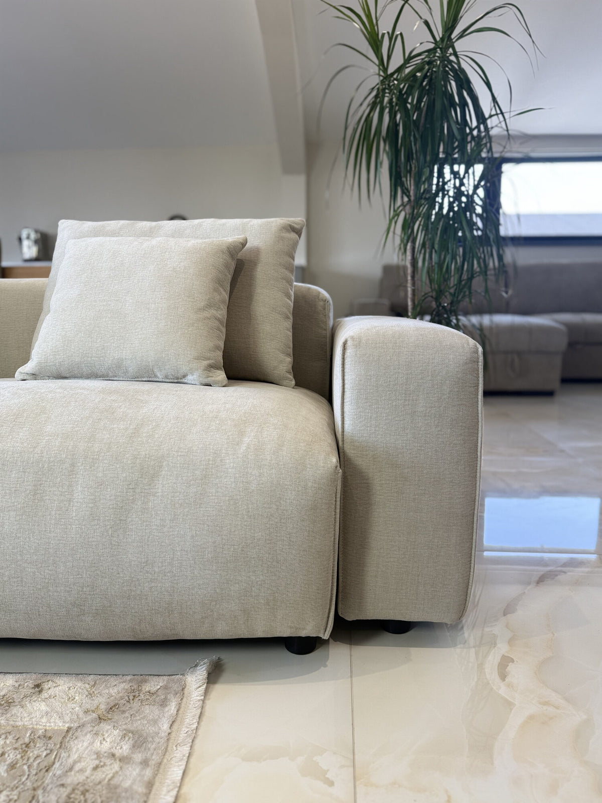 Malibu Sofa Universal Corner arm detail, Beige
