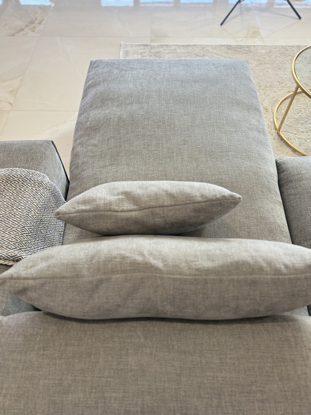 Malibu Sofa Universal Corner cushion detail, Grey
